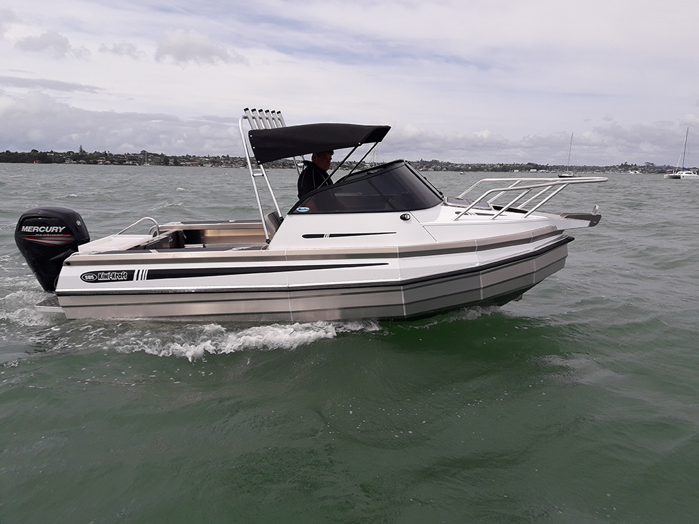 585 Kiwi Kraft Boat