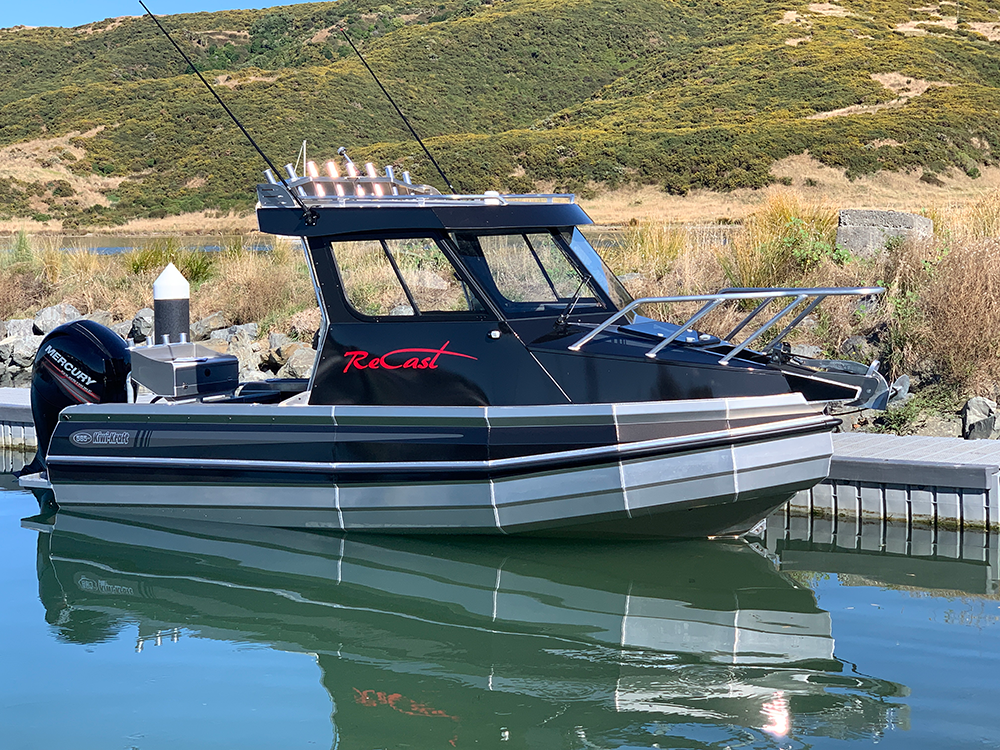 585 Kiwi Kraft Sport Boat-0